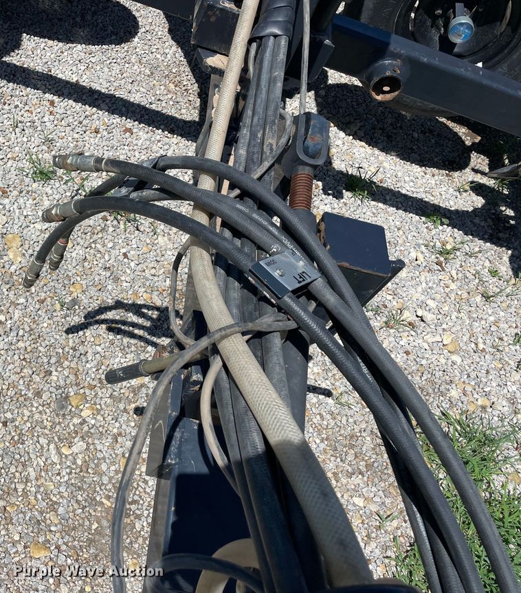 image for item GP9641 Crustbuster  3200  TS39X10 hoe grain drill