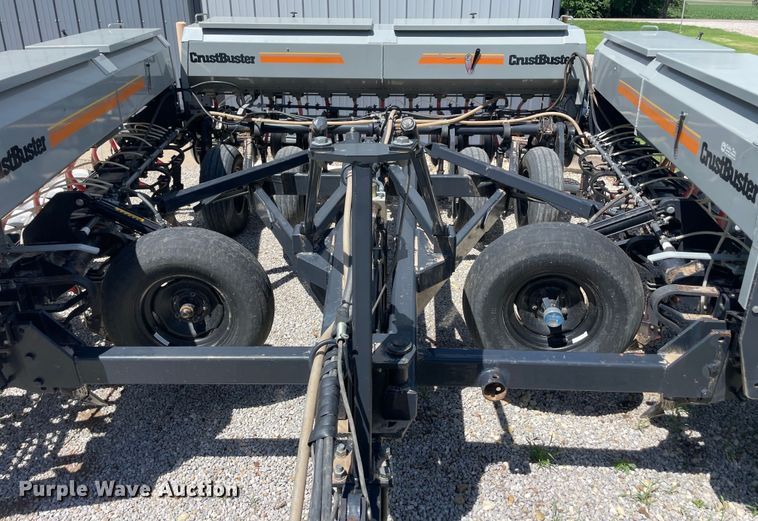 image for item GP9641 Crustbuster  3200  TS39X10 hoe grain drill