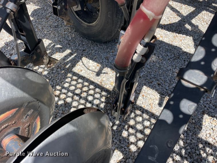 image for item GP9641 Crustbuster  3200  TS39X10 hoe grain drill