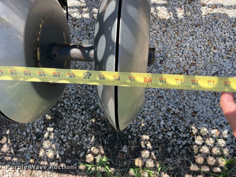 image for item GP9641 Crustbuster  3200  TS39X10 hoe grain drill