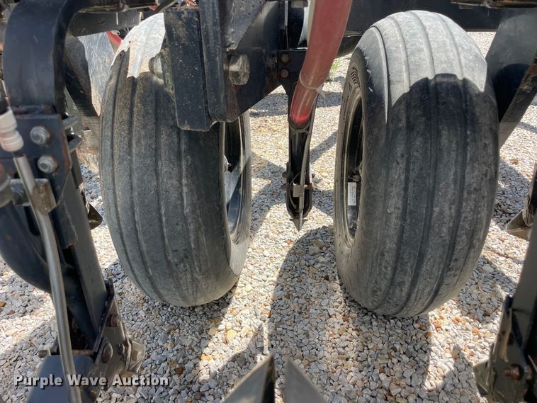 image for item GP9641 Crustbuster  3200  TS39X10 hoe grain drill