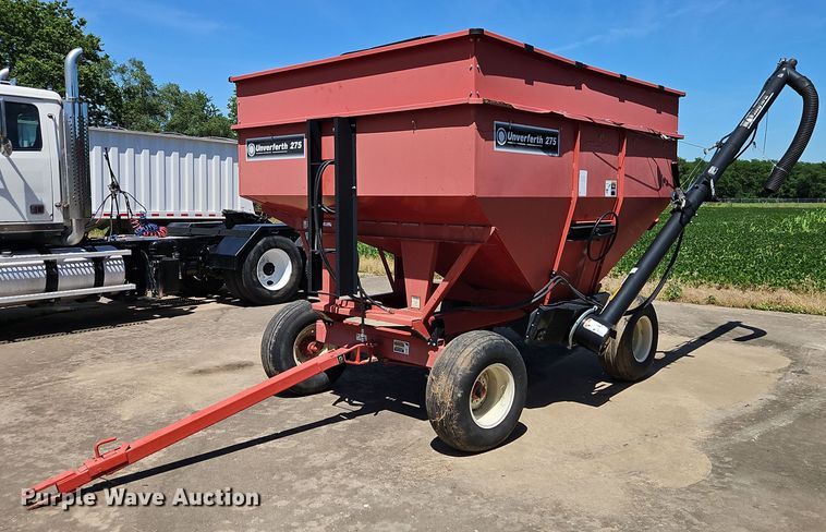 image for item IH9099 Unverferth GB275 gravity wagon