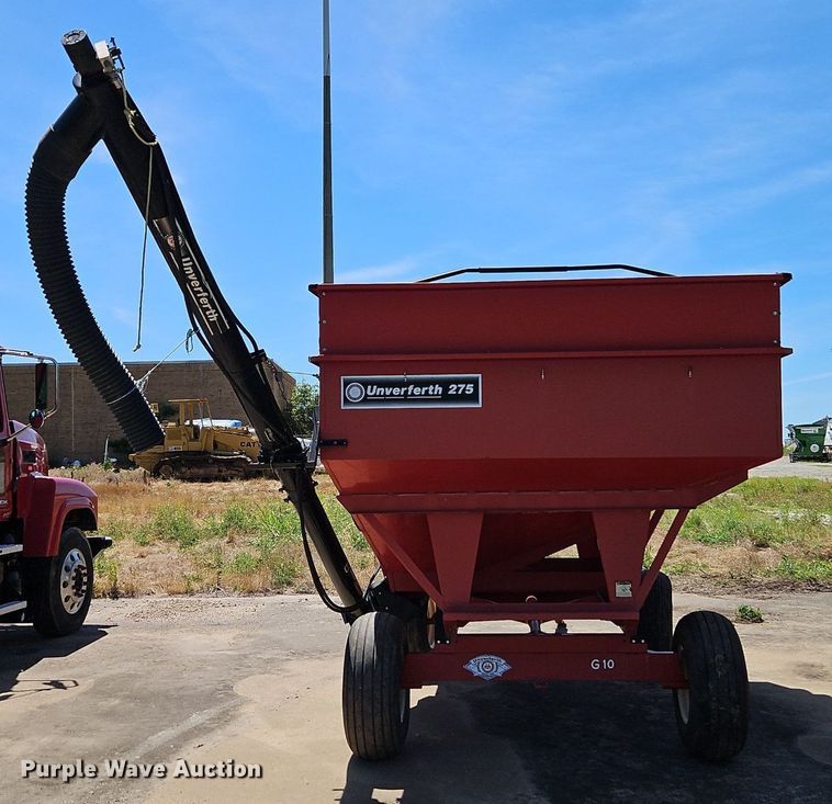 image for item IH9099 Unverferth GB275 gravity wagon