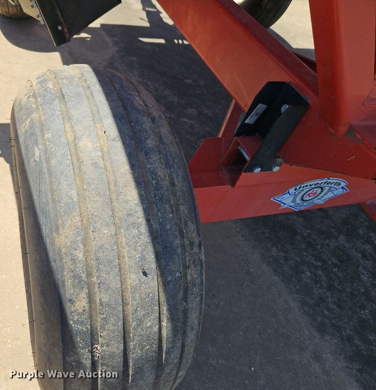 image for item IH9099 Unverferth GB275 gravity wagon