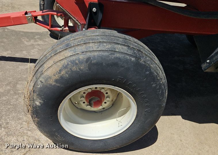 image for item IH9099 Unverferth GB275 gravity wagon