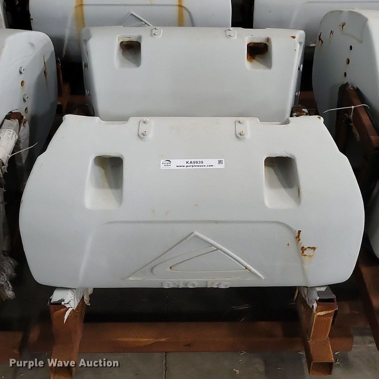 image for item KA9939 (2) AGCO front weights