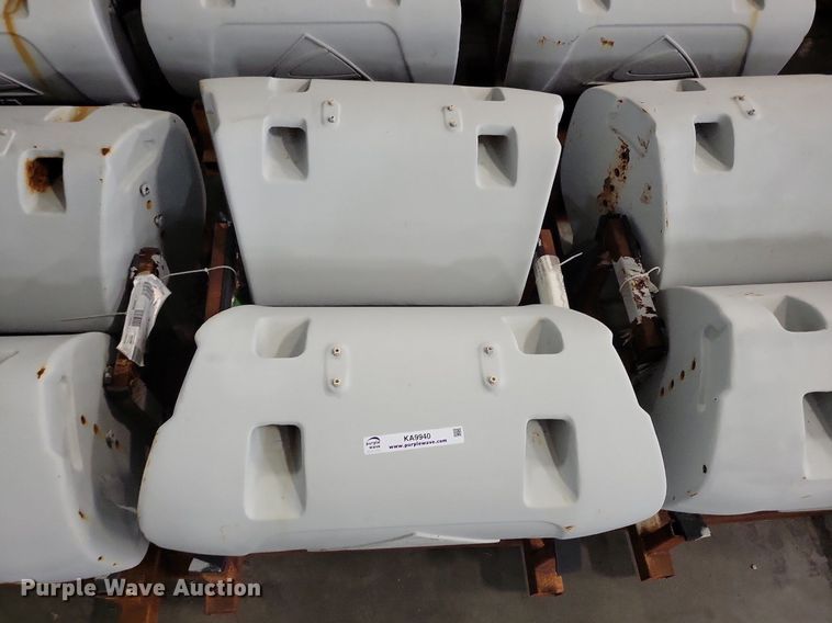 image for item KA9940 (6) AGCO front weights