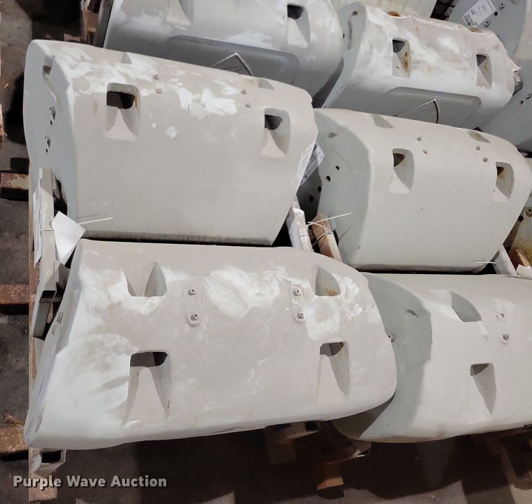 image for item KA9944 (10) AGCO front weights