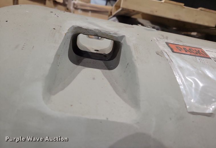 image for item KA9945 (20) AGCO front weights