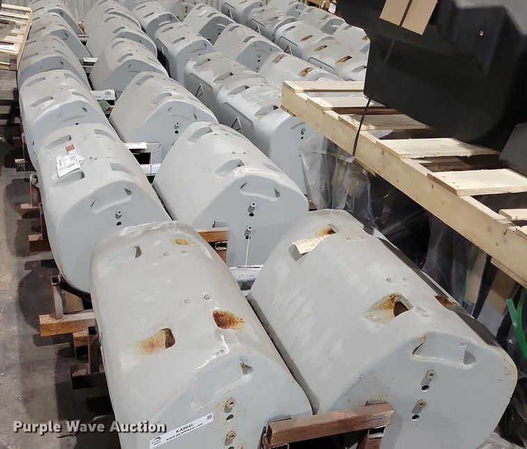 image for item KA9946 (20) AGCO front weights