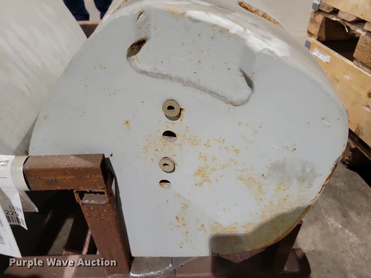 image for item KA9946 (20) AGCO front weights