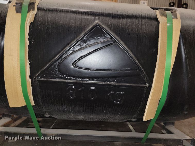 image for item KA9947 (8) AGCO front weights