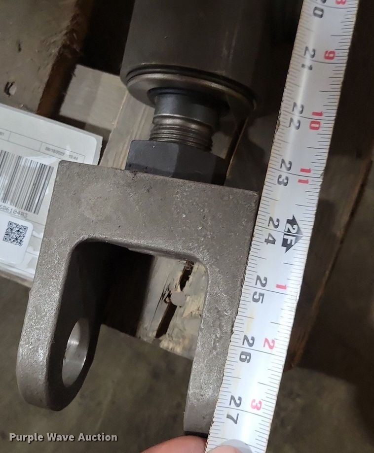 image for item KA9950 (53) RoGator hydraulic cylinders