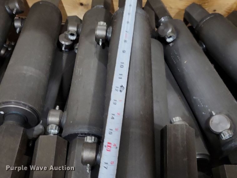 image for item KA9951 (122) RoGator hydraulic cylinders 