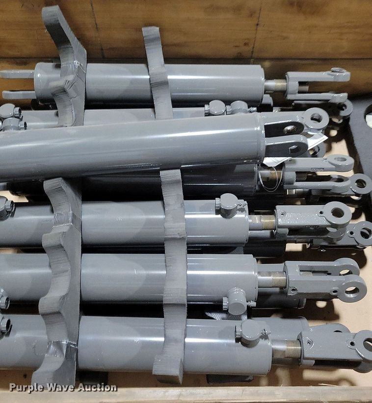 image for item KA9952 (64) AGCO hydraulic cylinders