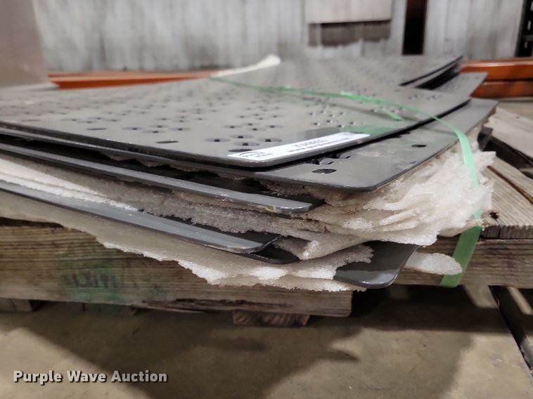 image for item KA9953 AGCO catwalk sections