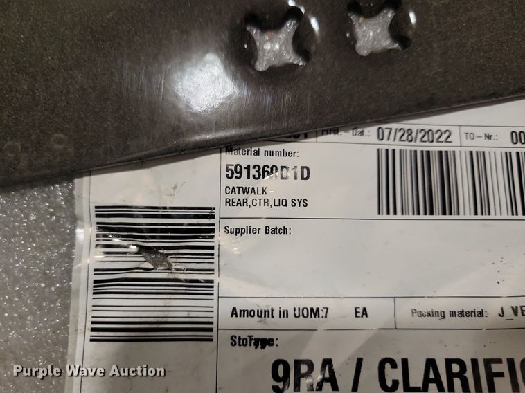 image for item KA9953 AGCO catwalk sections