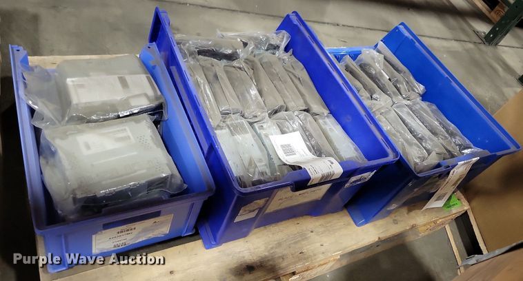 image for item KA9963 Delphi radios