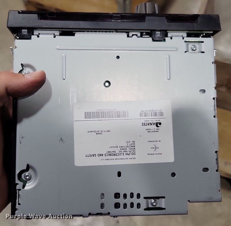 image for item KA9963 Delphi radios