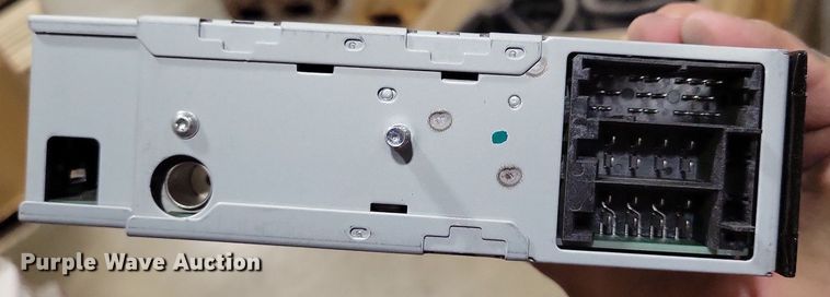 image for item KA9963 Delphi radios