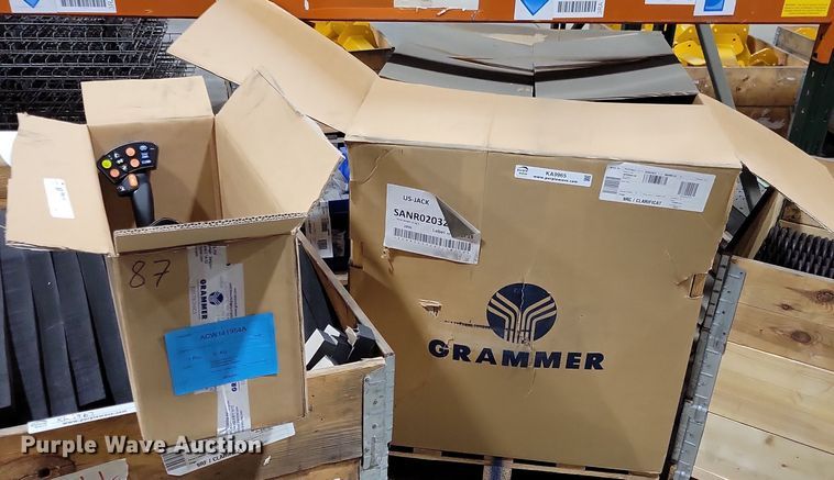 image for item KA9965 Grammer tractor parts