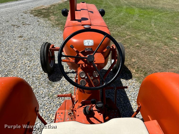 image for item MU9874 1959 Allis-Chalmers  D17 tractor