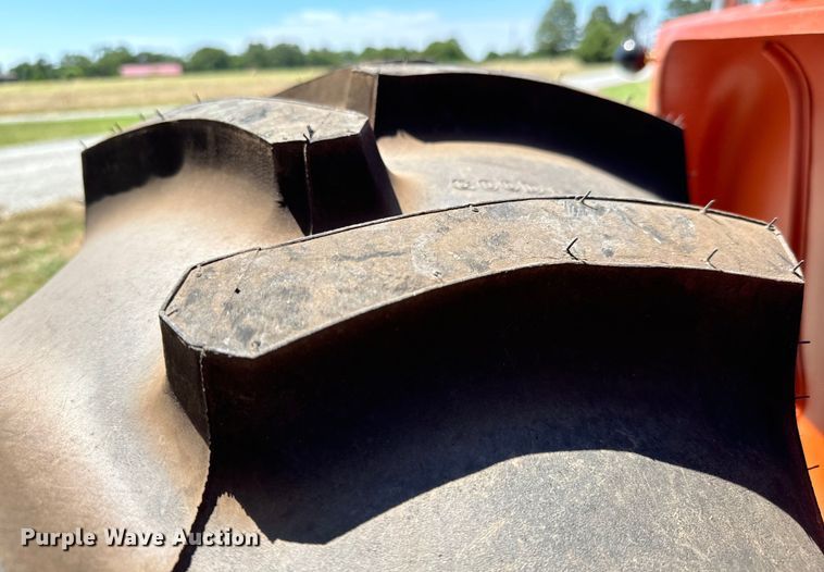 image for item MU9874 1959 Allis-Chalmers  D17 tractor