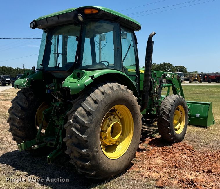 image for item NQ9632 2015 John Deere 5100 E MFWD tractor