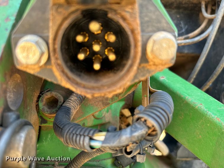 image for item NQ9632 2015 John Deere 5100 E MFWD tractor