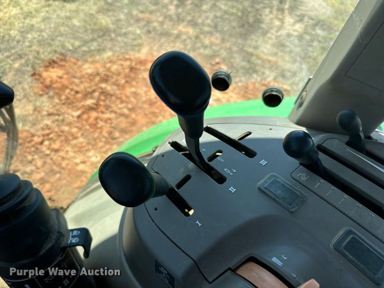 image for item NQ9632 2015 John Deere 5100 E MFWD tractor