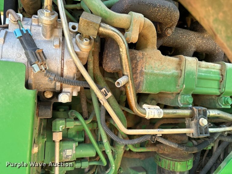 image for item NQ9632 2015 John Deere 5100 E MFWD tractor