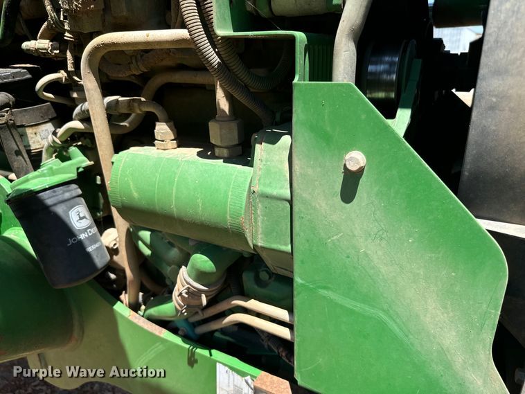 image for item NQ9632 2015 John Deere 5100 E MFWD tractor