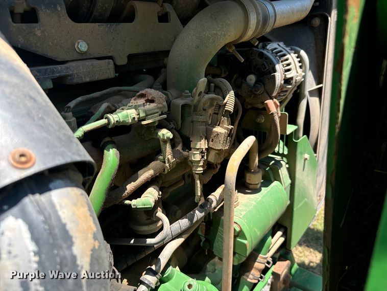 image for item NQ9632 2015 John Deere 5100 E MFWD tractor