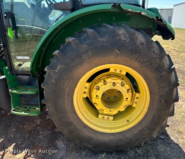 image for item NQ9632 2015 John Deere 5100 E MFWD tractor