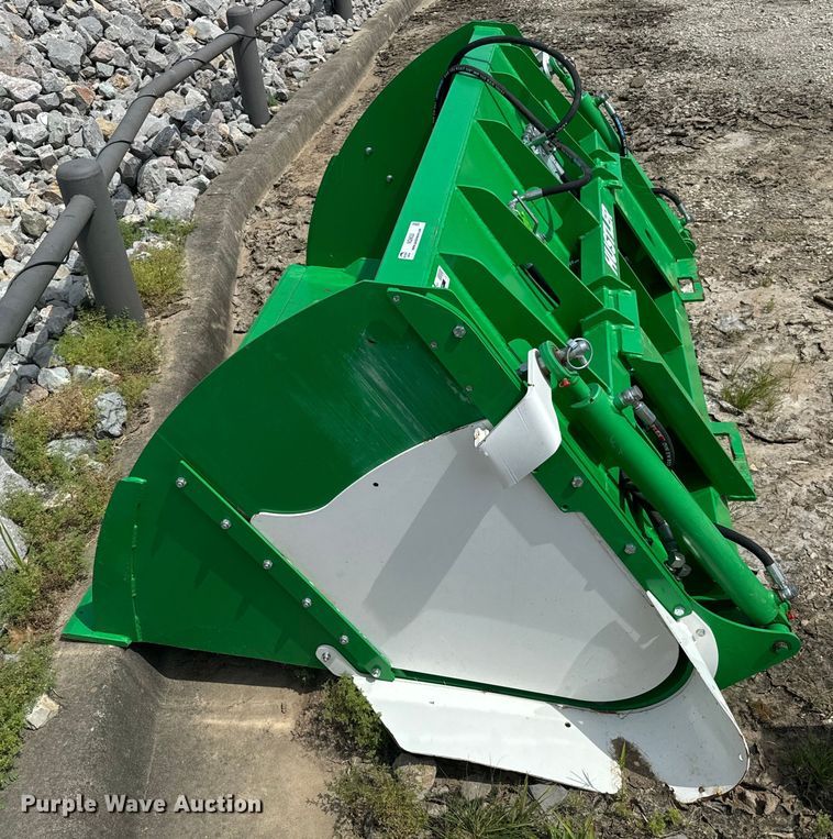 image for item NQ9635 Hustler 180 skid steer auger bucket