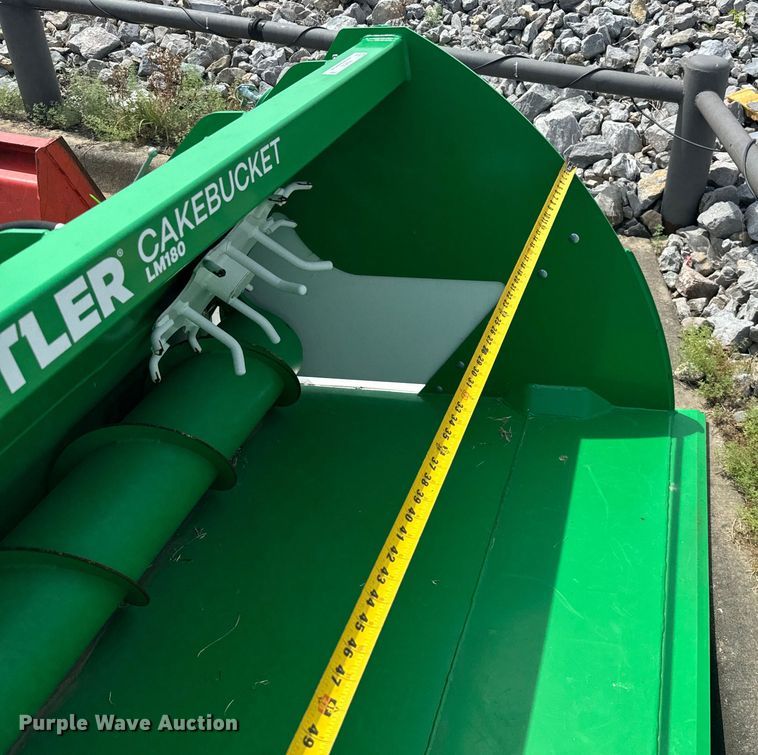 image for item NQ9635 Hustler 180 skid steer auger bucket