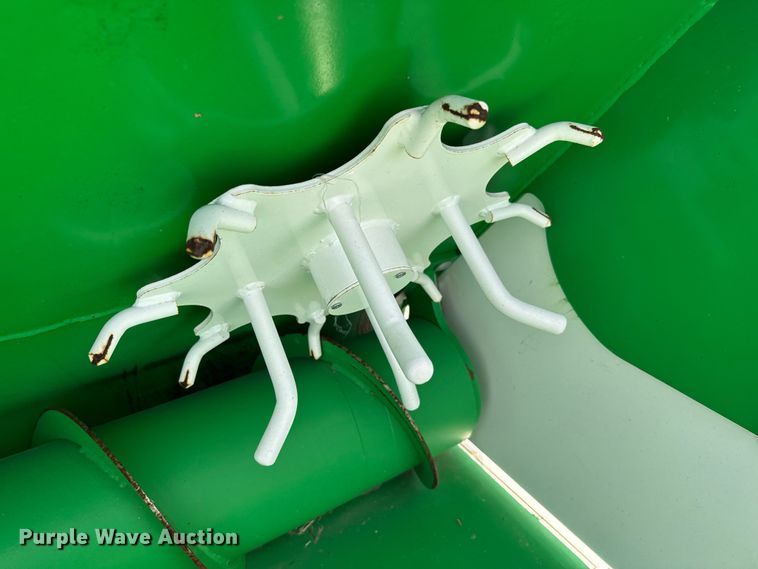 image for item NQ9635 Hustler 180 skid steer auger bucket