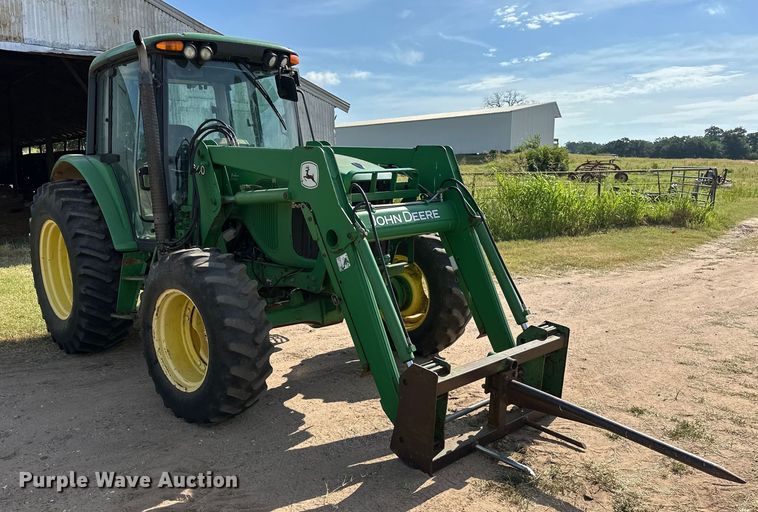 image for item NR9819 2004 John Deere 6420 MFWD tractor