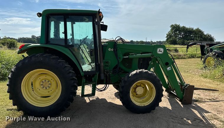 image for item NR9819 2004 John Deere 6420 MFWD tractor