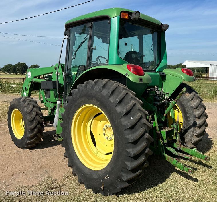 image for item NR9819 2004 John Deere 6420 MFWD tractor