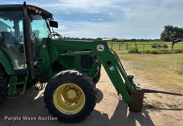 image for item NR9819 2004 John Deere 6420 MFWD tractor
