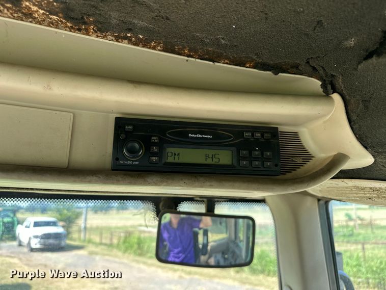 image for item NR9819 2004 John Deere 6420 MFWD tractor