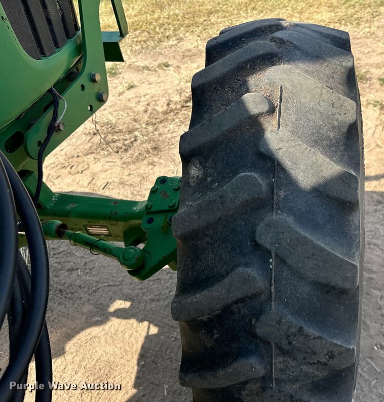 image for item NR9819 2004 John Deere 6420 MFWD tractor