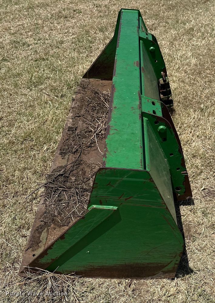 image for item NR9819 2004 John Deere 6420 MFWD tractor