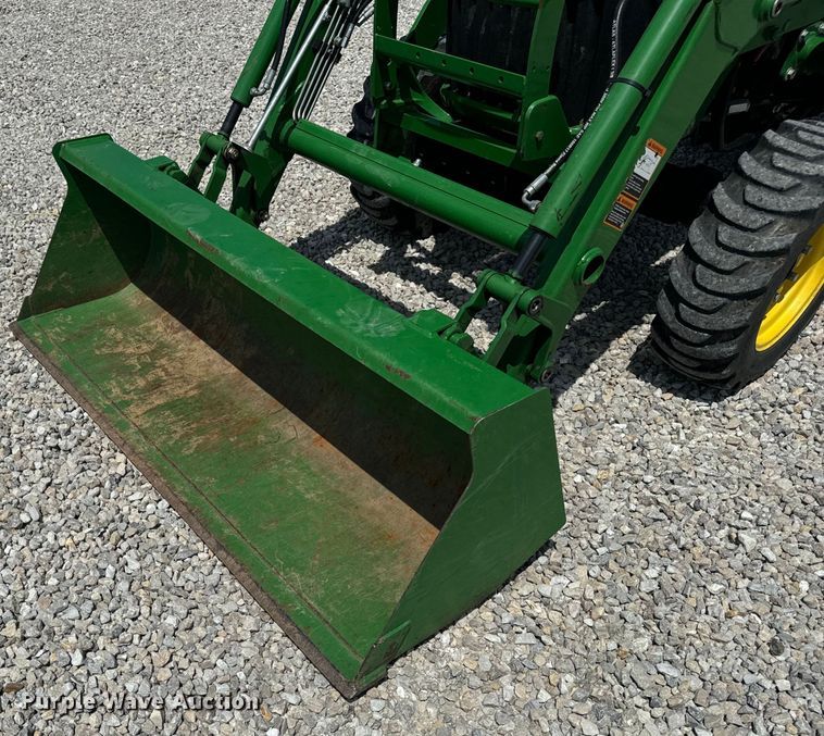 image for item OF9700 2013 John Deere 3520 MFWD tractor