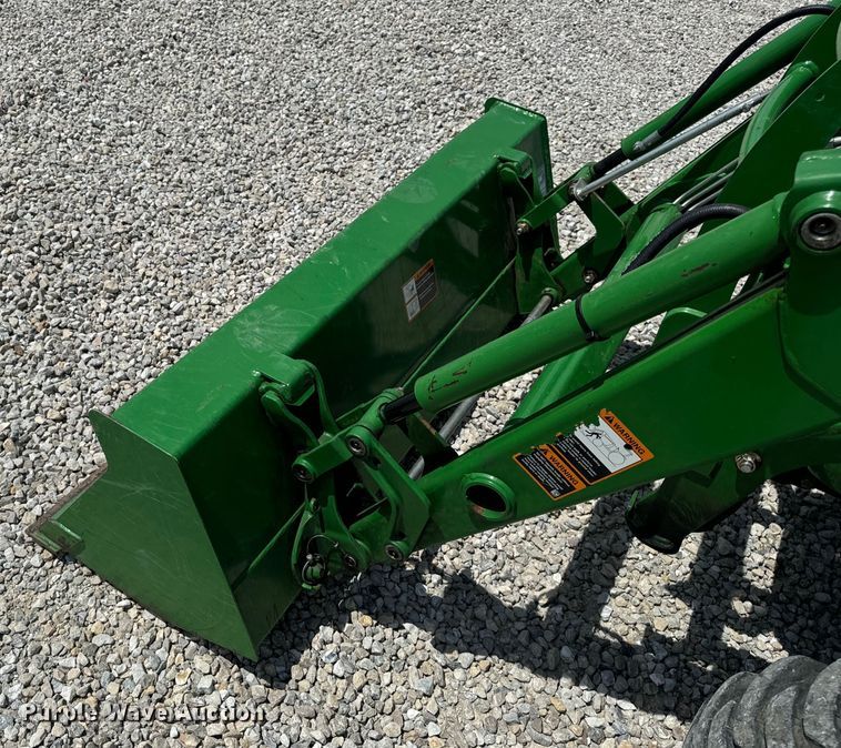 image for item OF9700 2013 John Deere 3520 MFWD tractor