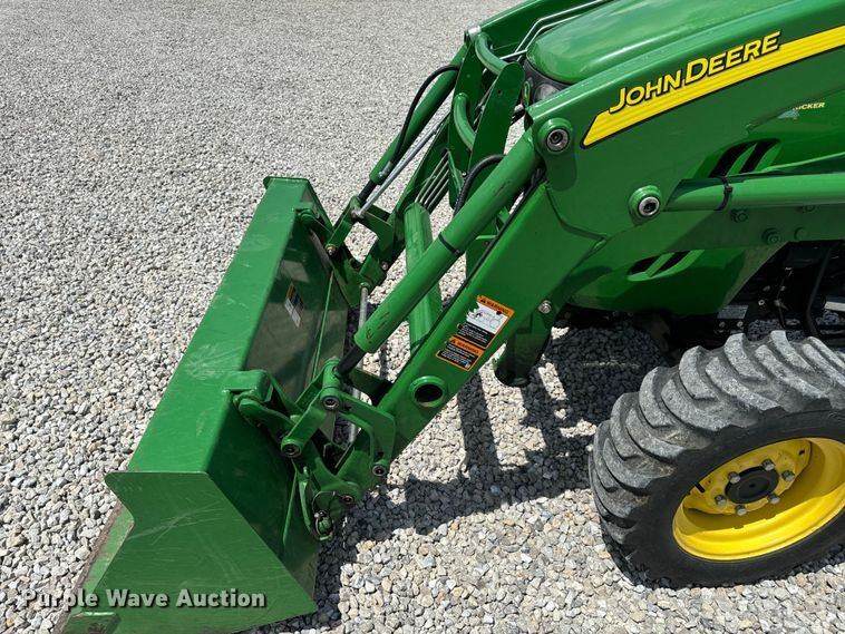 image for item OF9700 2013 John Deere 3520 MFWD tractor