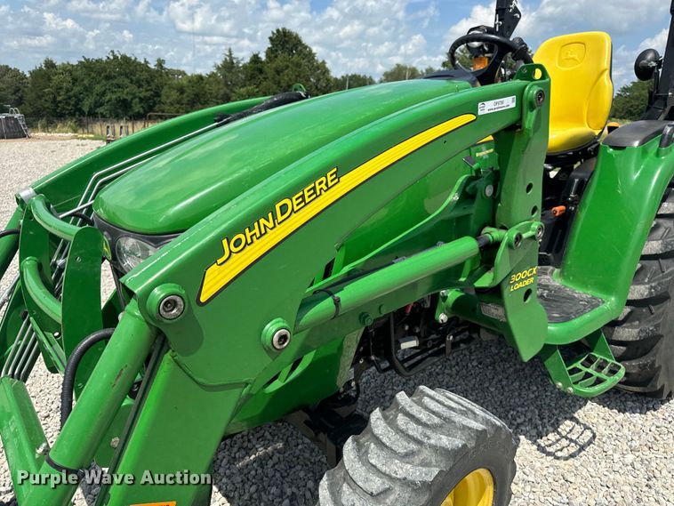 image for item OF9700 2013 John Deere 3520 MFWD tractor
