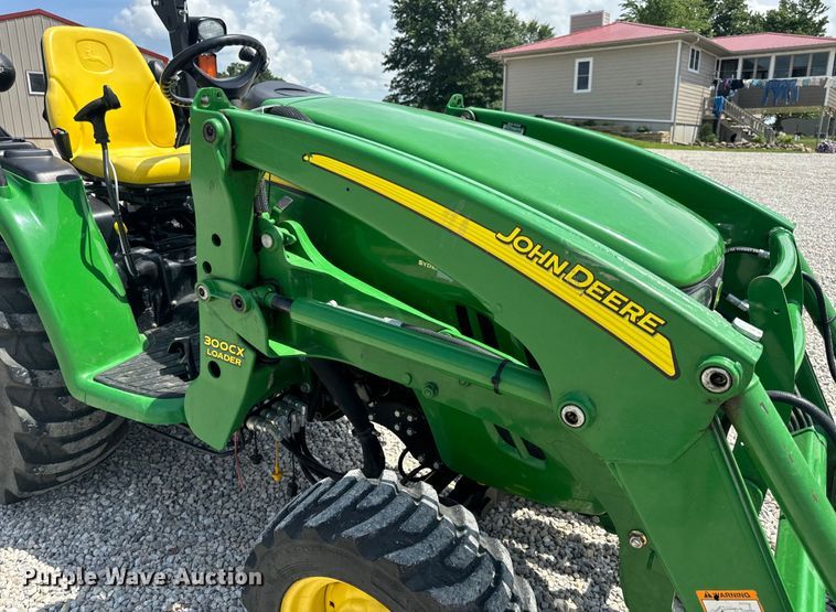 image for item OF9700 2013 John Deere 3520 MFWD tractor
