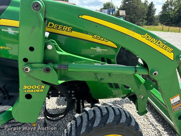 image for item OF9700 2013 John Deere 3520 MFWD tractor